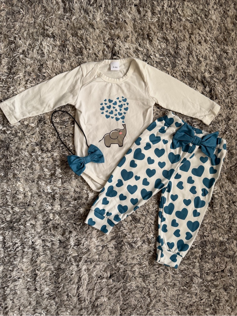 Source Unknown Cream and Teal Elephant Heart Kids Matching Set